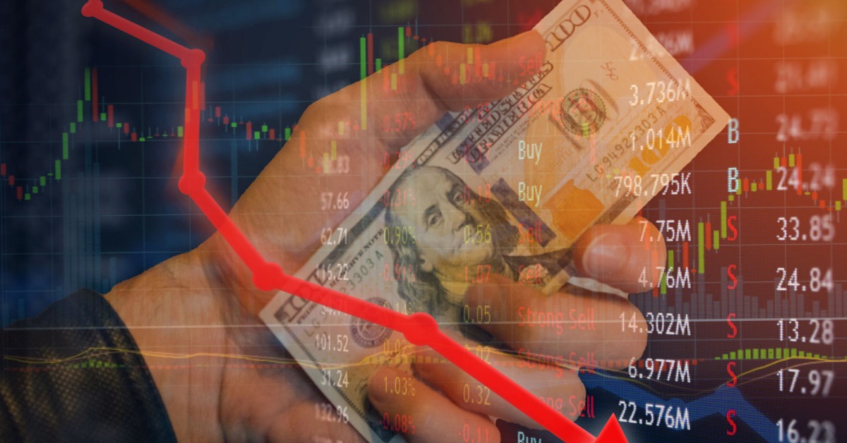 US Dollar Plummets to 3-Year Low: What It Means for Your Wallet