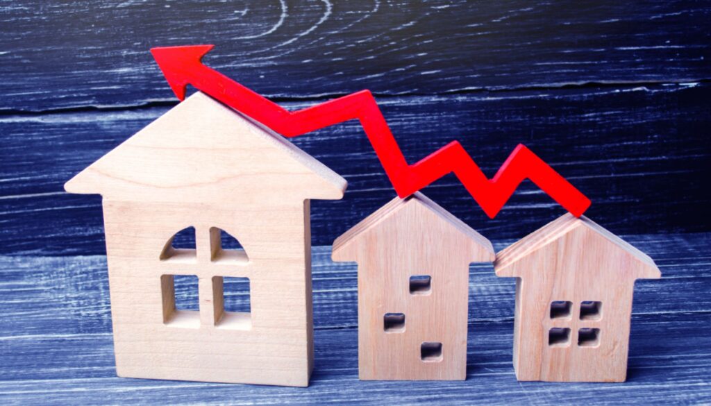 Mortgage Rates Rise This Week Staying Within a Narrow Range Below 7%