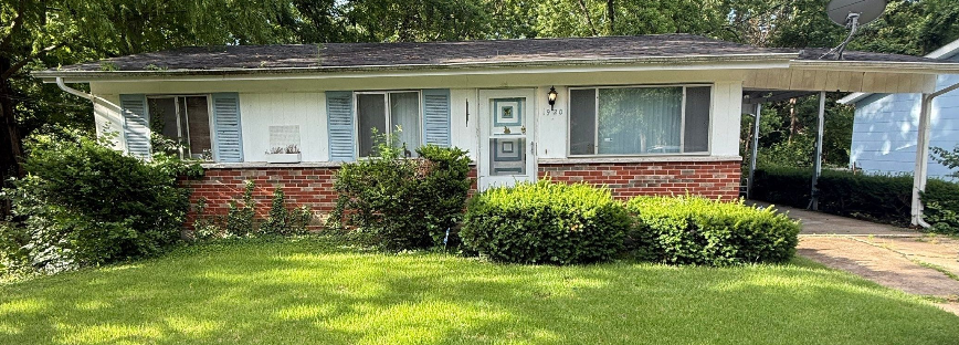 Crown Point Dr Property