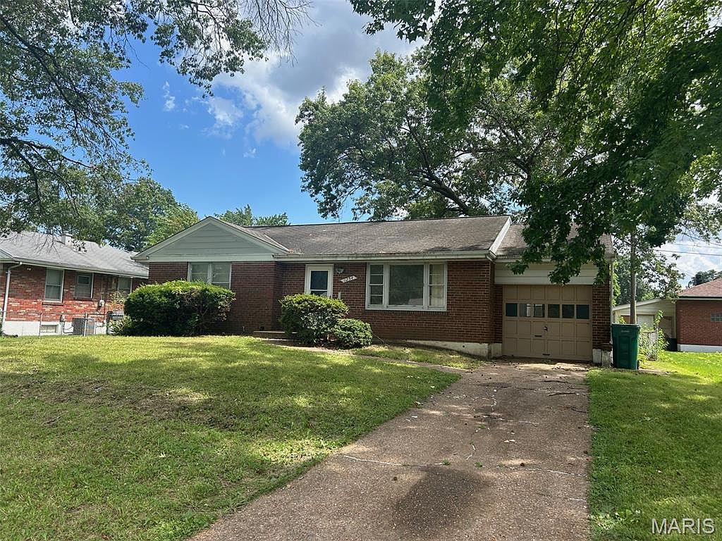 Waldorf Dr Property