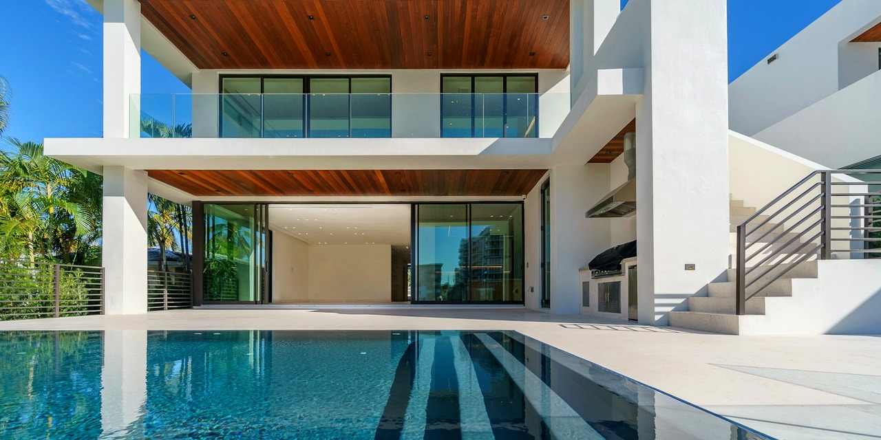 Jumbo Rates Jump Past Conforming: What the $832,750 Limit Means